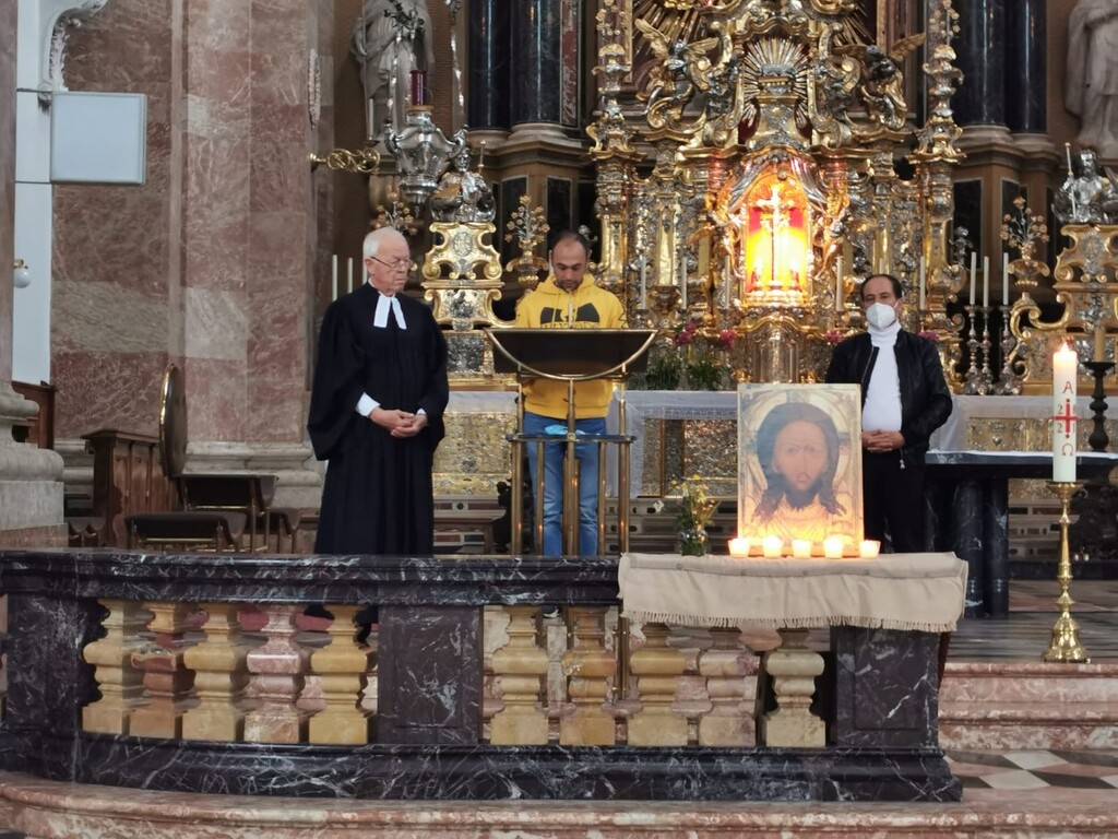 Große Beteiligung beim Friedensgebet von Sant'Egidio für Afghanistan im Dom zu Innsbruck